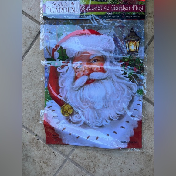 Ella's Garden NWT Santa Garden Flag - Picture 1 of 2